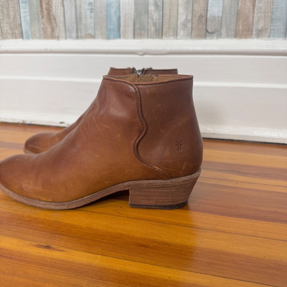 Frye 8.5 Carson Piping Leather Bootie Caramel Brown Ankle Boots Low Western - Picture 5 of 11